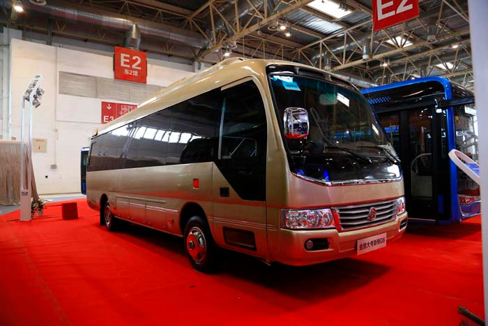 金旅D8的中間藝術(shù)