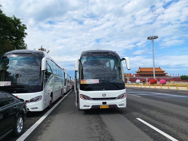 金旅客車：兩會服務(wù)的行業(yè)主力  一帶一路上的金字品牌