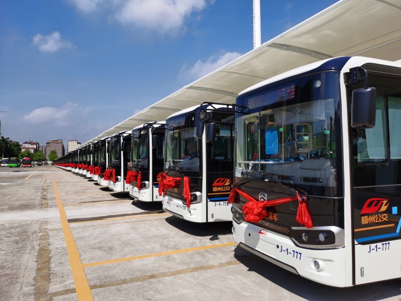 開(kāi)創(chuàng)城市公交新局面 60臺(tái)金旅星途加入梧州新能源公交大家庭