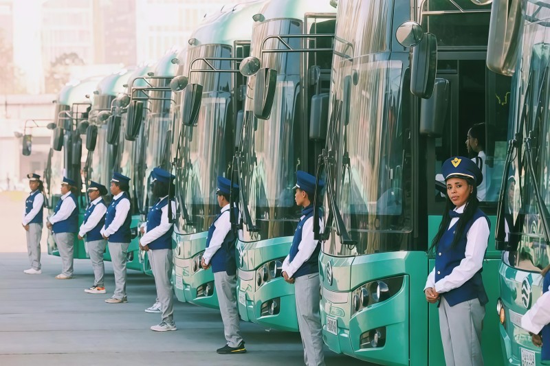 中埃攜手開啟綠色交通新篇章：金旅客車百輛純電公交交付埃塞俄比亞