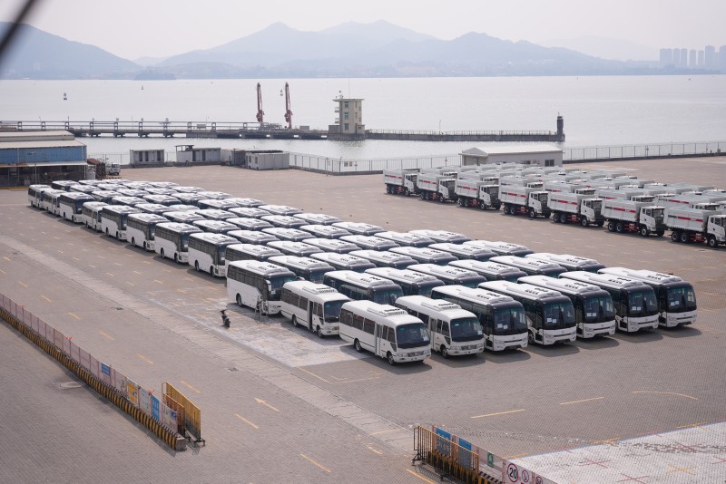 金旅155輛客車批量發(fā)運科威特 深化中東市場布局助力公共交通升級