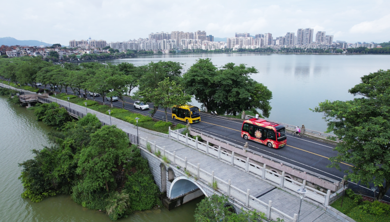 小車型撬動(dòng)大轉(zhuǎn)型——看肇慶環(huán)星湖旅游公交專線如何“靚”出圈